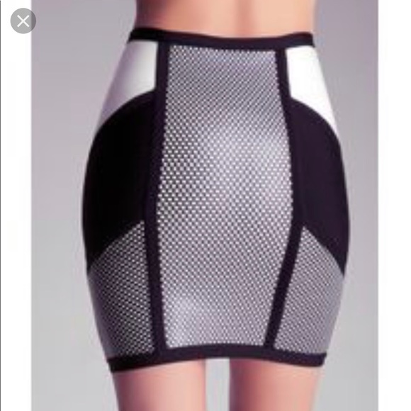 Bebe Puff Mesh Skirt - Picture 3 of 7